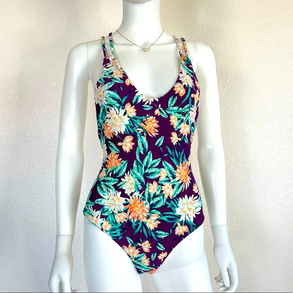 One piece XS floral swimsuit - Picture 1 of 12